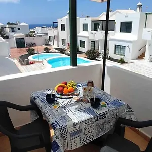 https://gibshouses-puerto-del-carmen.in-canary-islands.com